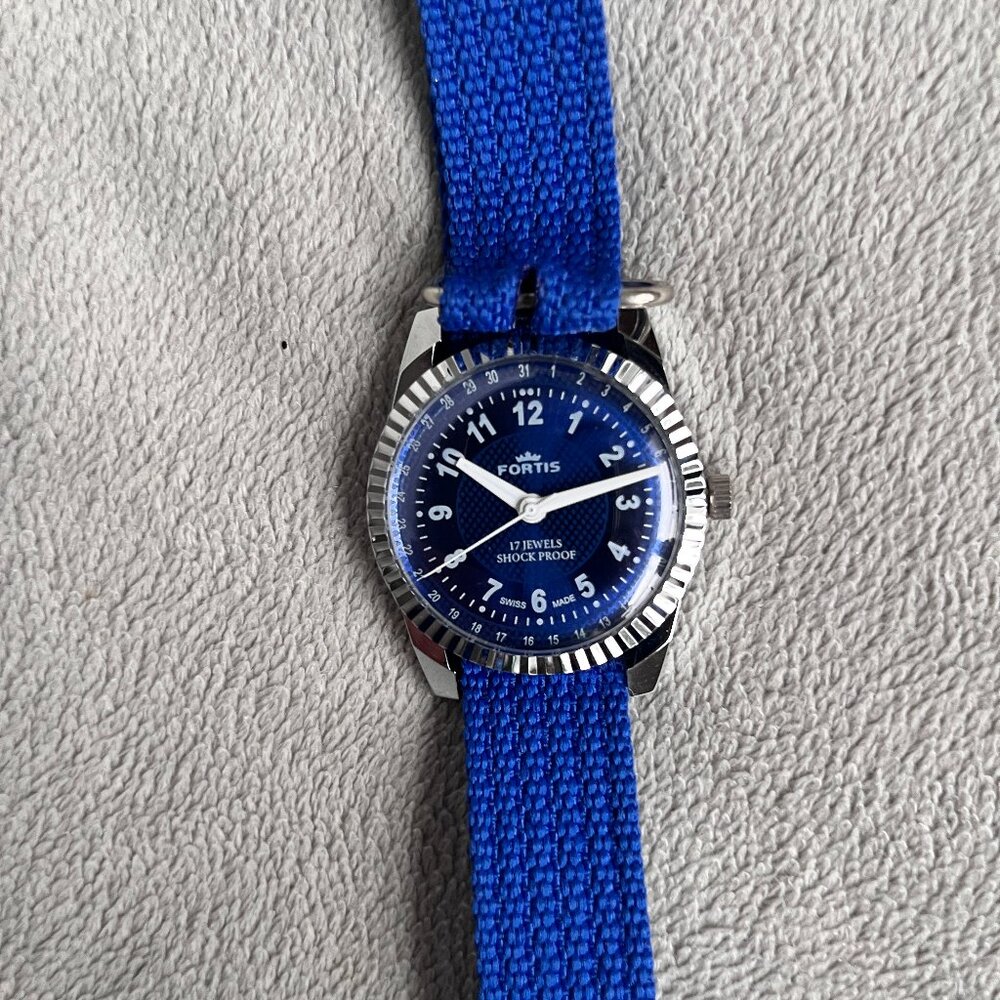 REFURBISHED WINDING SWISS MENS VINTAGE WRIST BLUE WATCH
